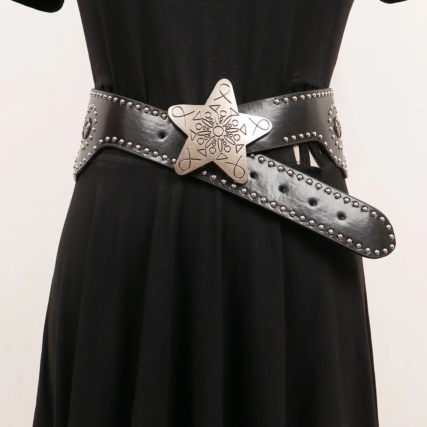 Vintage Metal Curving Star Buckle Adjustable Belt Strap Women Punk Rivet Studded Belt Irregular PU Leather Cinturones Para Mujer