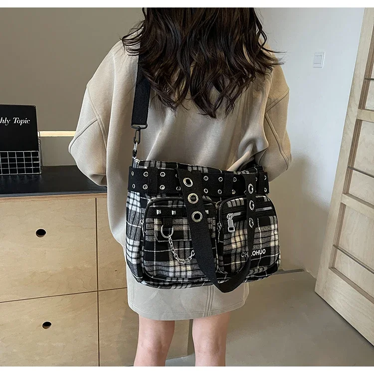 PU CHAINS Zipper Shoulder Bag Buckle Decorative Casual Women's Bags on Sale 2026 New Plaid Locomotive Style Women's Handbags