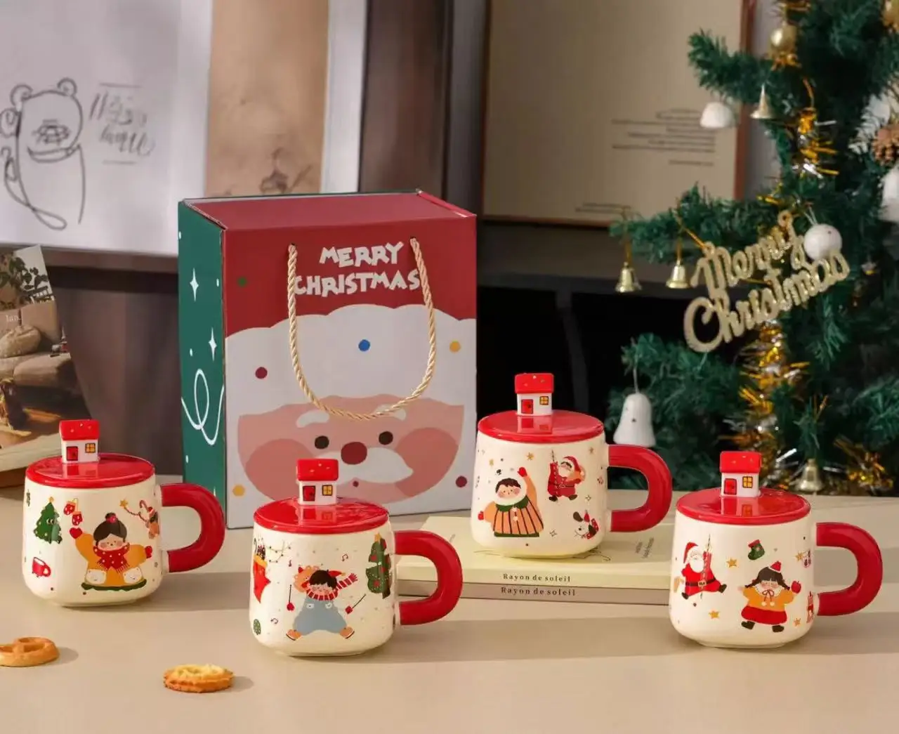 クリスマスをテーマにしたセラミックマグカップ、3dミニハウスカップ蓋、漫画キャラクターがプリントされたウォーターカップ、ホリデーギフトボックスセット