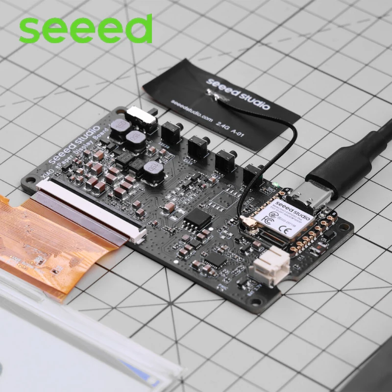 Scheda Display ePaper Seeed XIAO EE02 per E-Ink Spectra 6 da 13,3\", Firmware SenseCraft HMI Pre-Flashato, Alimentato da XIAO ESP32-S3 Plus