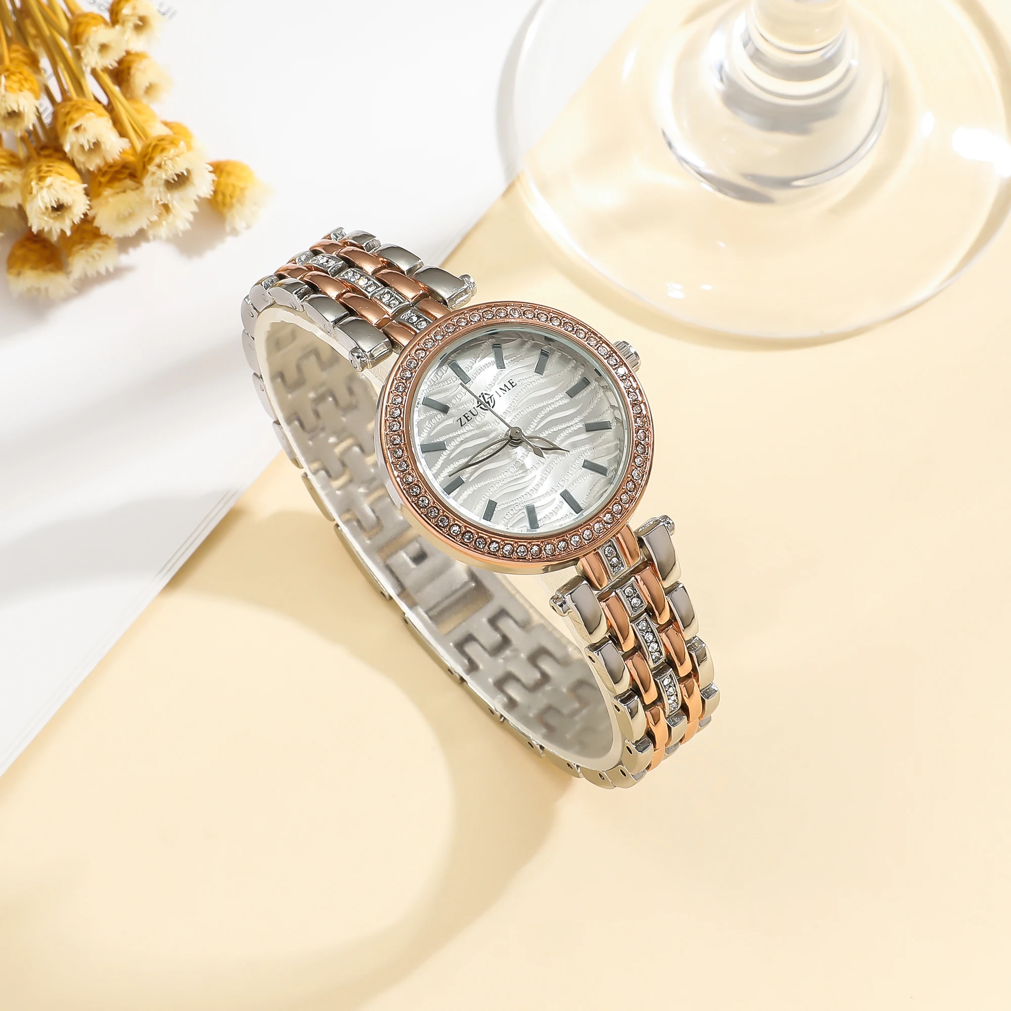 Ladies\' fashionable light luxury bar scale dial refined steel strip quartz watch.