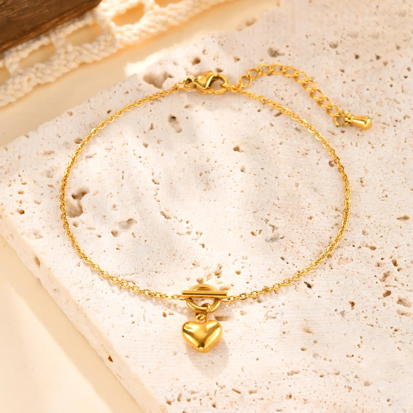 

Stainless Steel Heart Pendant Bracelet For Women Trendy Gold Plated Charm Bracelet Waterproof Hypoallergenic Fashion Jewelry