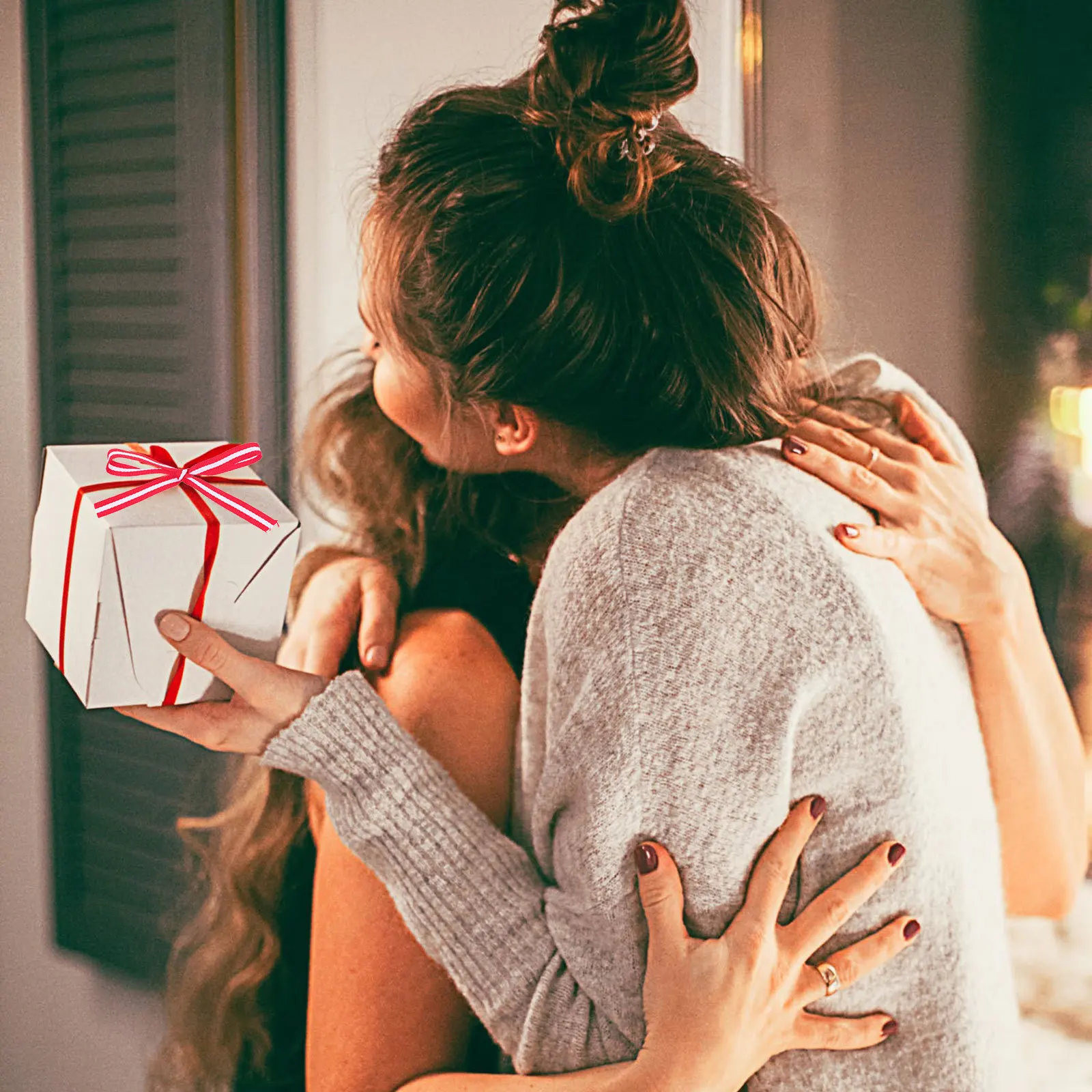 

1 Roll Striped Xmas Theme Decorative Ribbon Durable Polyester for Gift Wrapping Christmas Tree DIY Craft Decorations