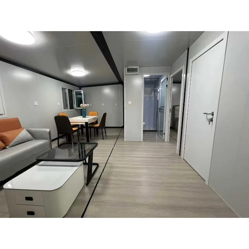Prefabricated Container House Sandwich Panel Portable Container House Expandable Modular Home Easy Transport for Camper Custom