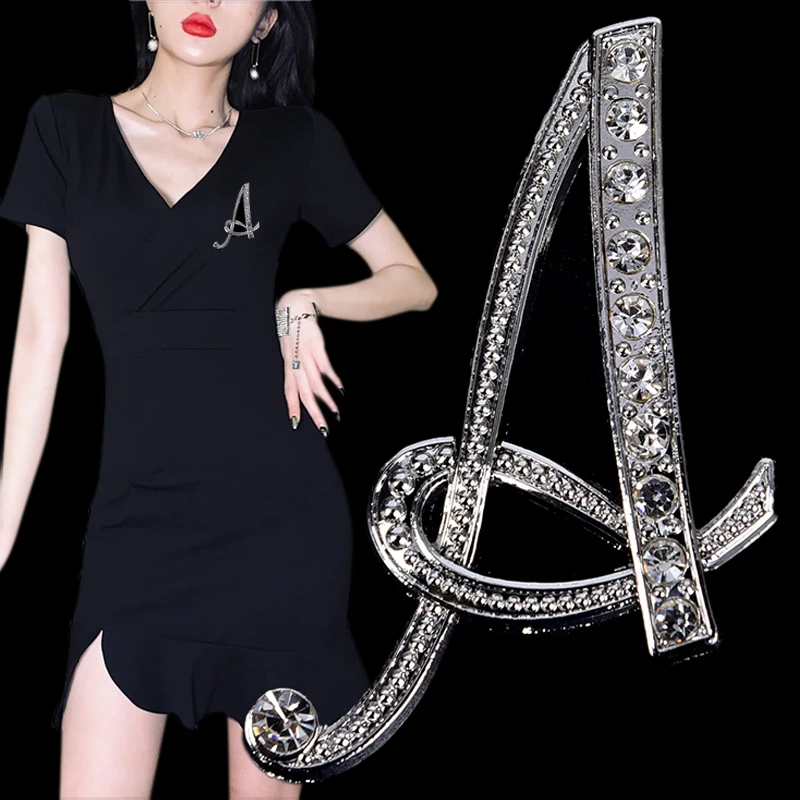 26 Initial Letters A to Z Crystal Brooch Pins for Women Men Jewelry Gold Color Plated Brooches Suit Shirt Collar Accessories