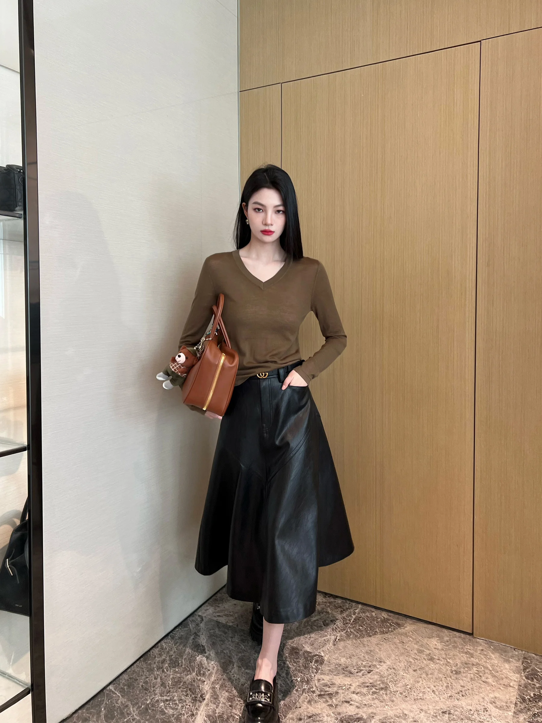 

NancyCavally Ultra-Thin 00S Merino Wool Lightweight V-Ne Slim Fit Base irt Comfortable Long Sve Crew Ne Knitwear