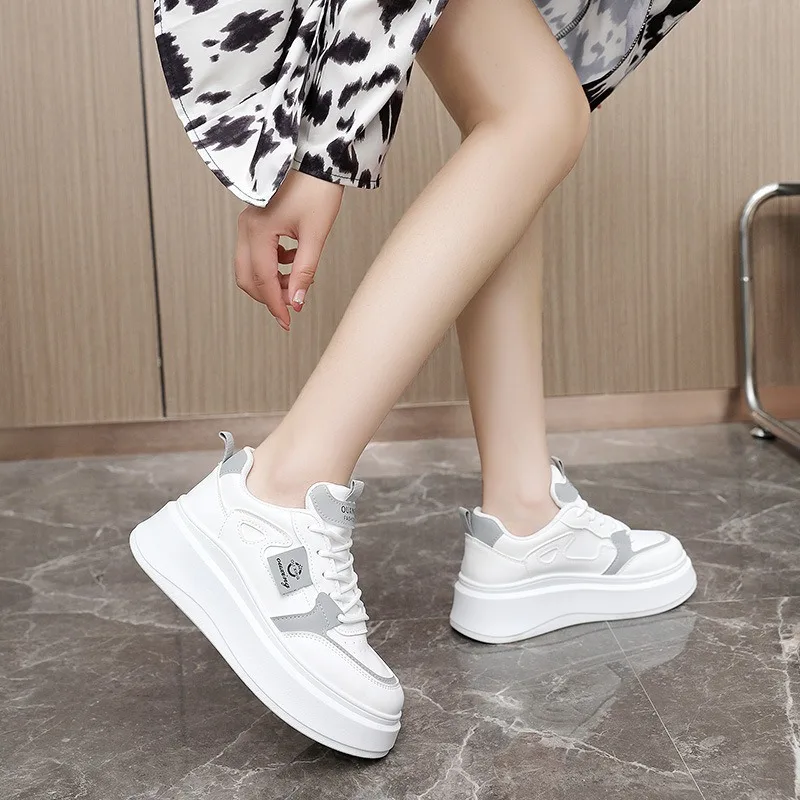 Chunky Women Vulcanized Shoes Spring New Comfortable All-match Sneakers Small White Shoes Female Lace-up Platform Running Shoes