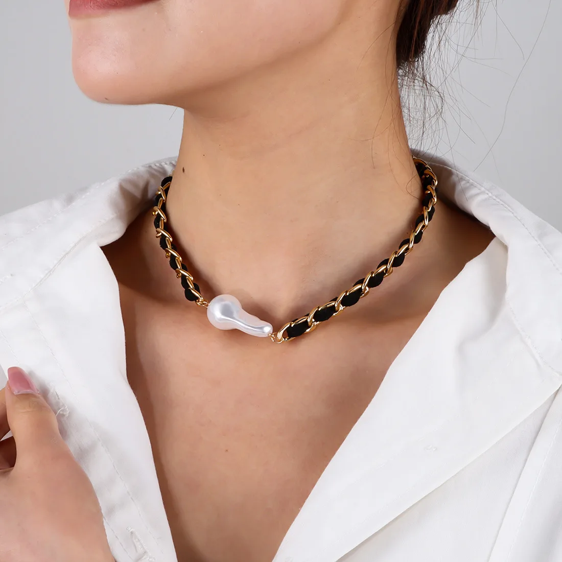 diy-accessories-european-and-american-retro-alloy-chain-necklace-simple-imitation-special-shaped-pearl-pendant-collarbone-chain