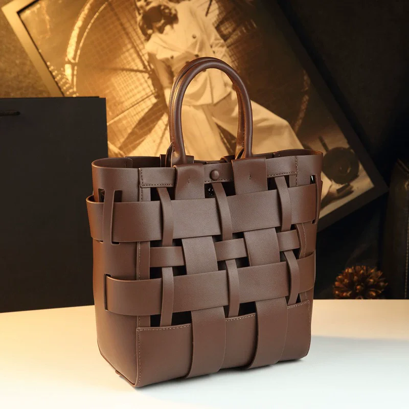 

Сумочка весна и лето, новая кожаная тканая сумка через плечо на одно плечо для матери, банкетное платье, модная повседневная женская сумка