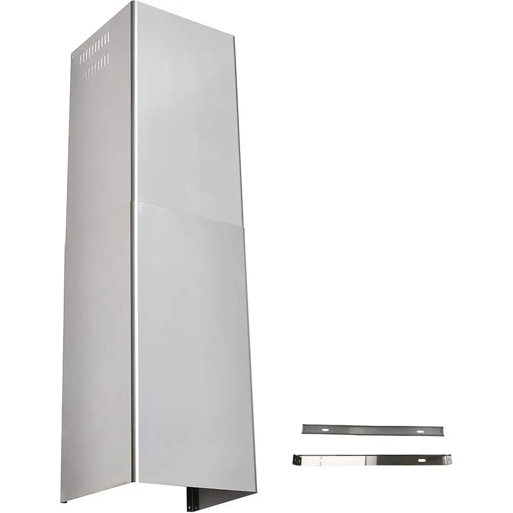 Okap kuchenny montowany na ścianie, ze stali nierdzewnej, z kominem i osłoną na rurę odprowadzającą powietrze, do sufitu o wysokości do 2,7 m.