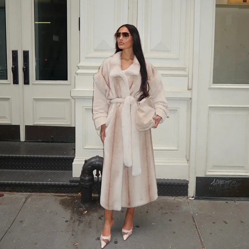 معطف أنيق عتيق من القطيفة أنيق ومتطور خالد معطف نسائي ريترو دافئ دافئ سميك للشتاء والخريف ملابس خارجية للنساء