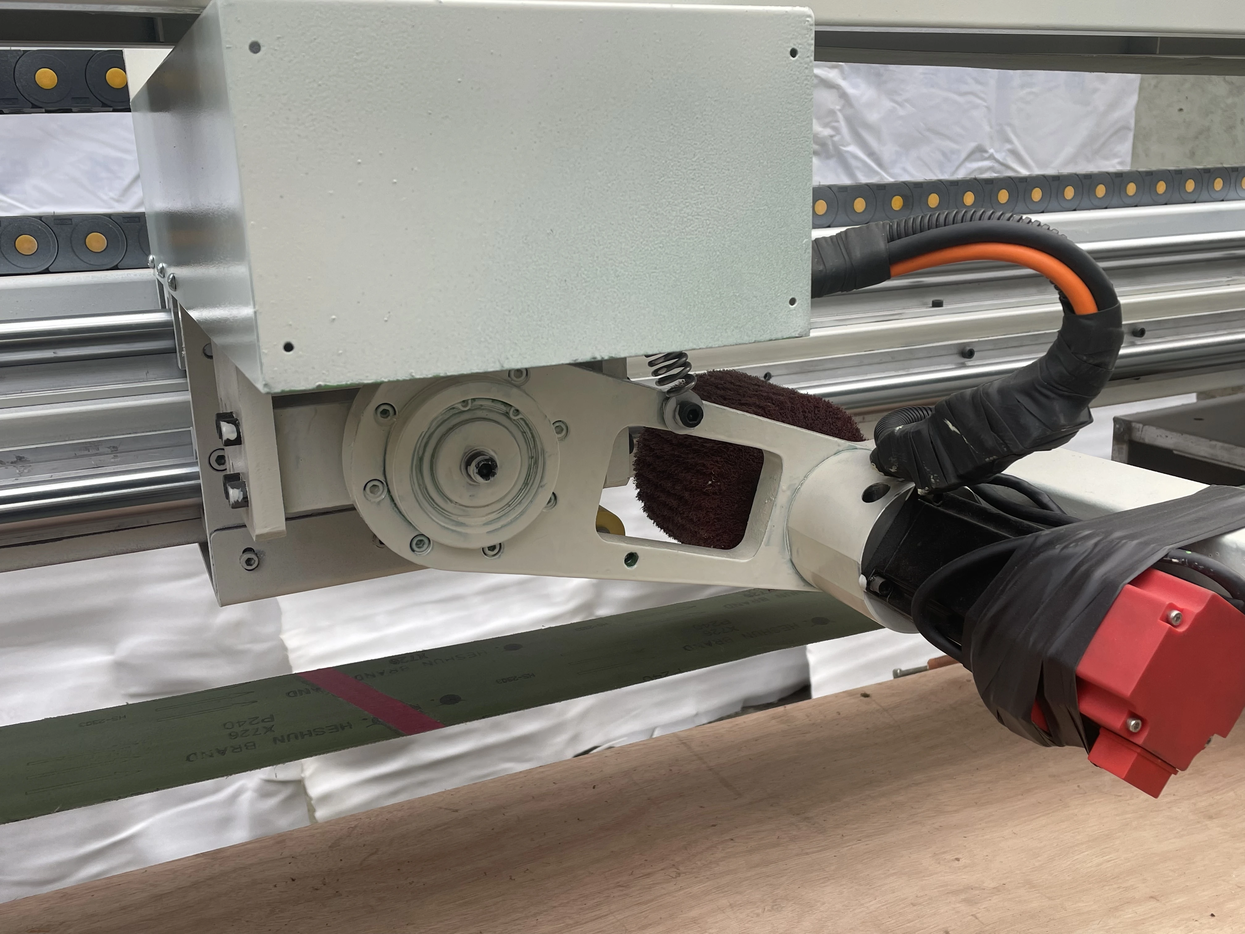 Hot Stainless Steel No. 4 Hairline Finishing Sanding Machine for Cleaning Weld