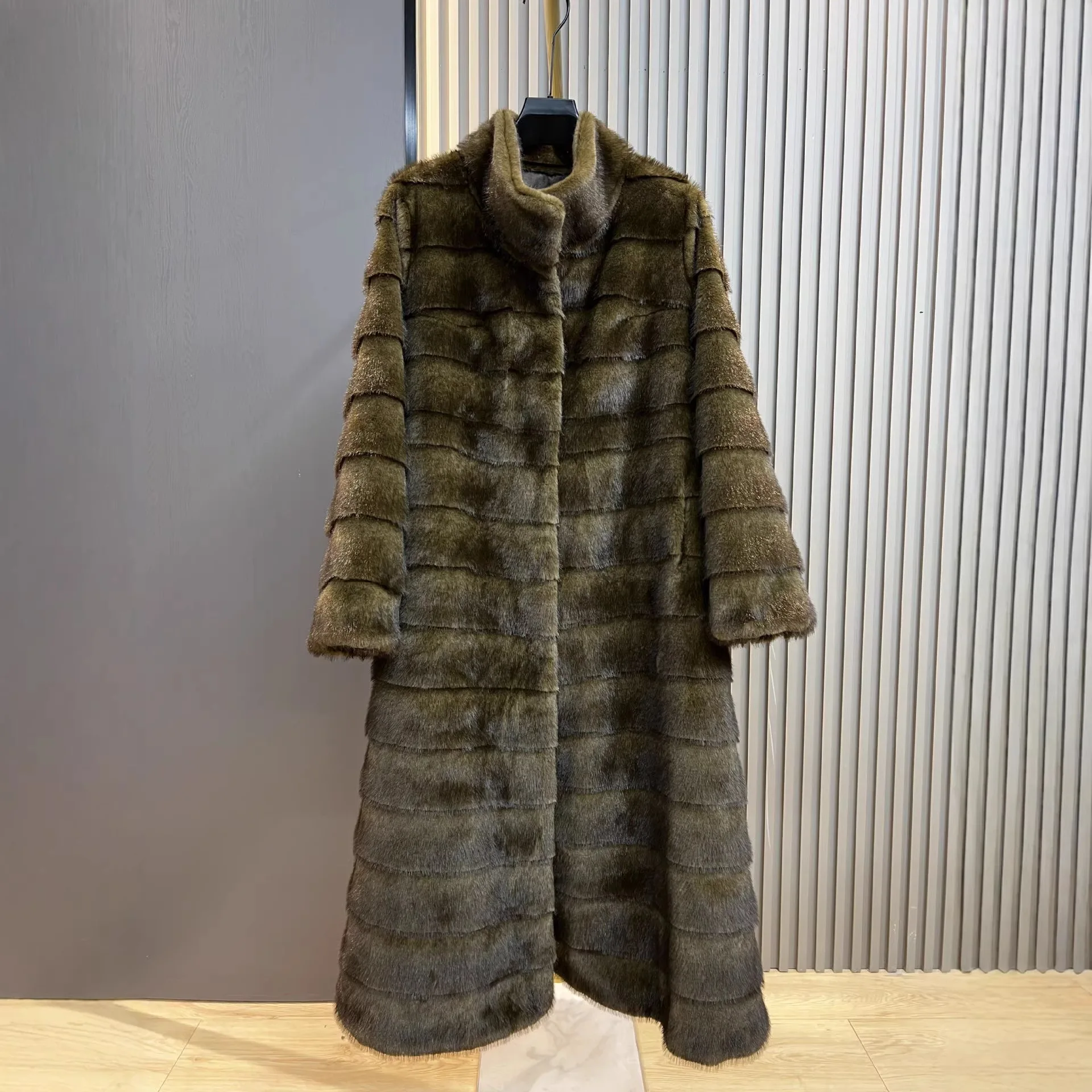 

Универсальное замшевое пальто средней длины с искусственным мехом, длинное пальто с полосатым узором, воротником-стойкой, теплая верхняя одежда для женщин, пальто с отложным воротником