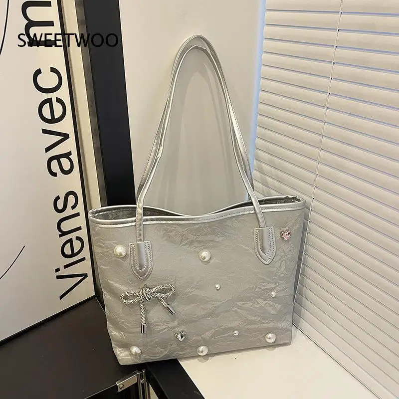 Shiny Wrinkled Pu Tote Bag Pearl Bow Decor Wide Long Handle Solid Silver Black White Large Capacity Commute Women Shoulder Bag