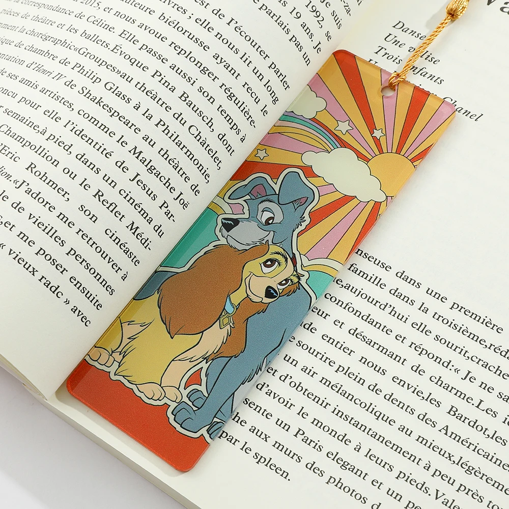 ที่คั่นหนังสือการ์ตูนสุนัขน่ารักและสร้างสรรค์เป็นของขวัญสำหรับอ่านสำหรับเพื่อนๆในช่วงวันหยุดเหมาะสำหรับการอ่านและการเรียนรู้ในสำนักงาน