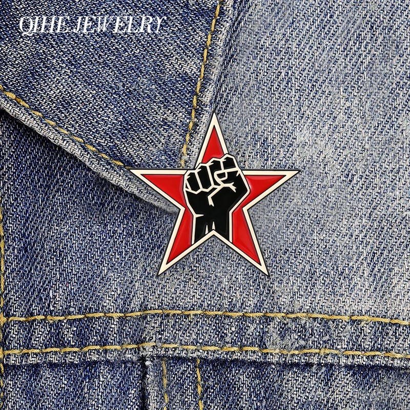 Red Star Fist Enamel Pins Rock Band Brooches 90'S Anti-war Music Brooches Backpack Lapel Badges Jewelry Gift for Fans Friends
