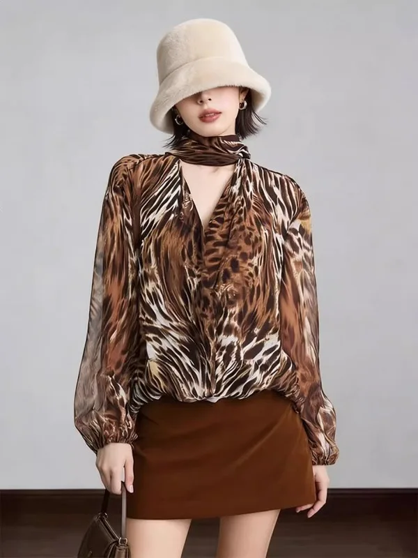 

Mipai A-Line V-Neck Silk Chiffon Lightweight Shirt Classic Leopard Print Bell Sleeve Retro Top for Young Women Commute Wear