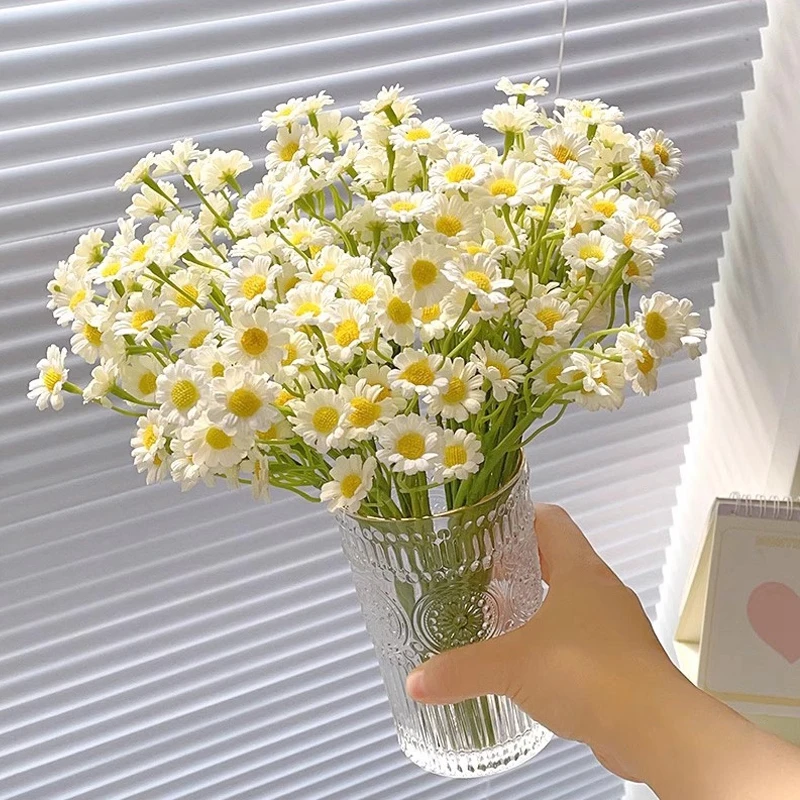 Flor de simulación de manzanilla, decoración de margaritas, mesa de comedor, sala de estar, arreglo de flores artificiales, flor de seda de crisantemo salvaje