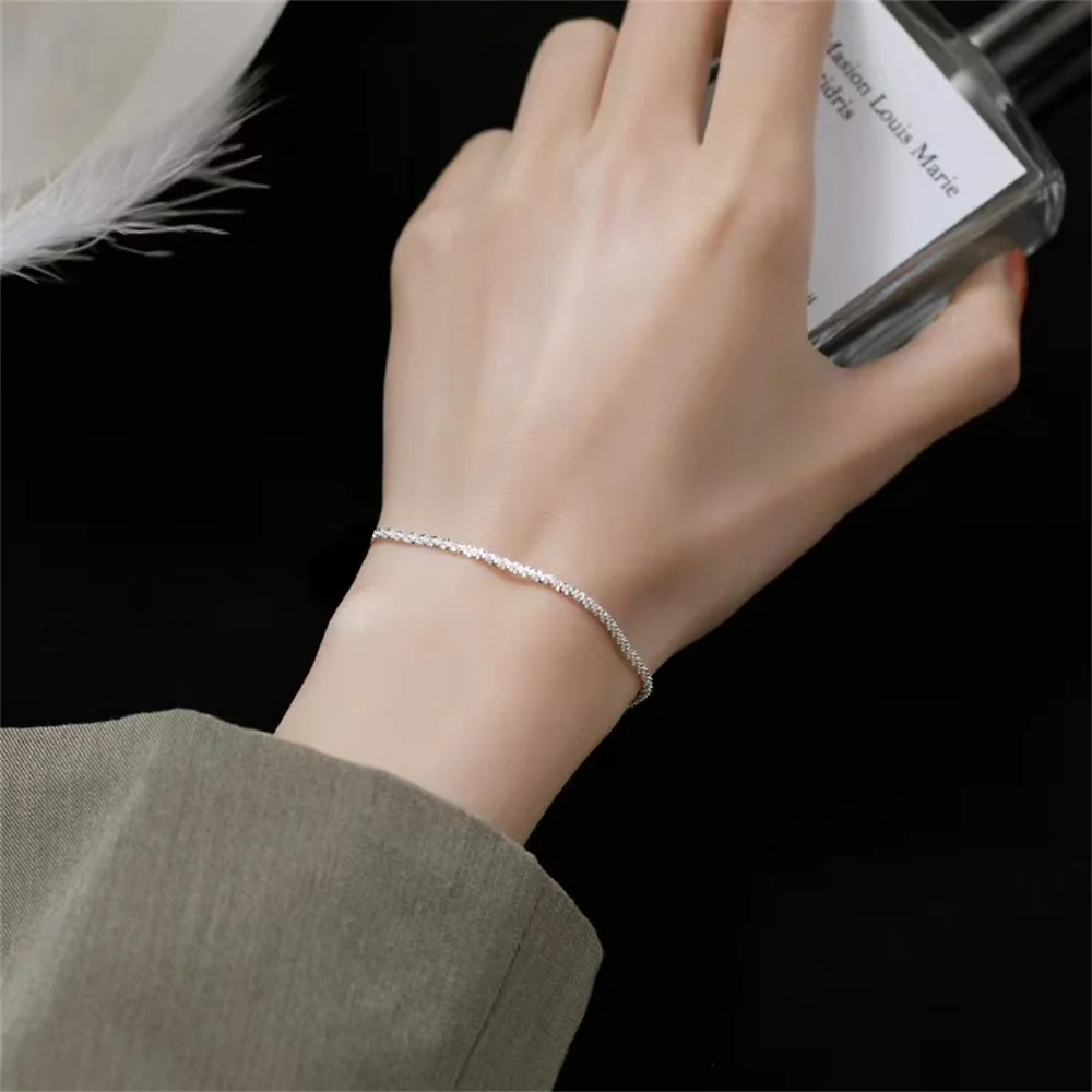 Wu\'s 2022 New Sparkling  Gypsophila Bracelet Female Simple Student Cold Wind Niche Simple Personality Design Hand catenary