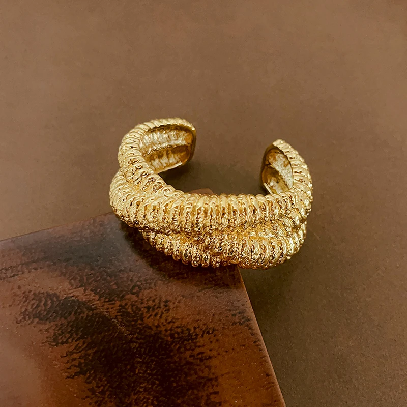 

Europe America Classic Brass Plated Gold Silver Knotted Wide Bracelet Woman Vintage High Quality Luxury Jewelry