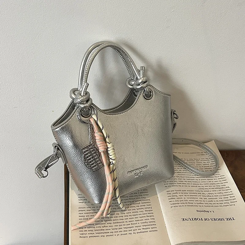 

​ ​ Новинка 2023 года, модная большая сумка Yuez для женщин, стильный кошелек через плечо, минималистичная повседневная сумка, элегантная тканая сумка-корзина ​