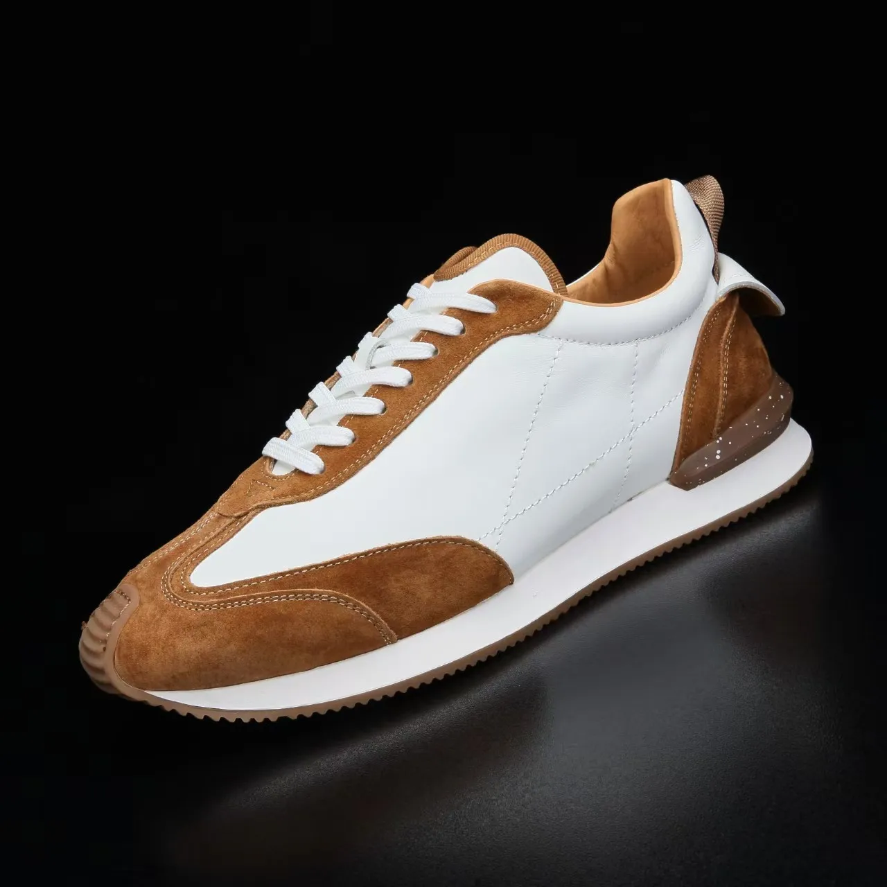 

Brand Men Casual Shoes Genuine Leather Flats Lightweight Walking Shoes For Man Luxury Designers Fashion Sneakers 2026 Spring