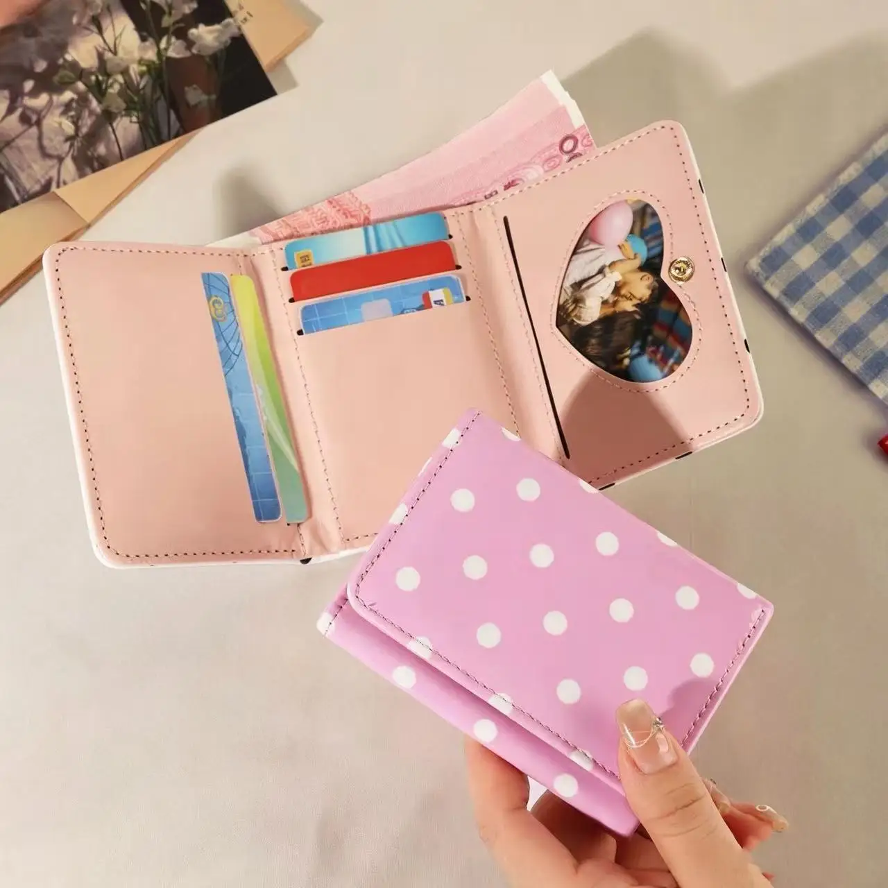 Japanische Polka-Dot-Geldbörse im Ins-Stil, kurze Geldbörse für Damen, hochwertiger süßer Kartenhalter, große Kapazität, Studenten-Münzbörse, Geschenk – Detail 3