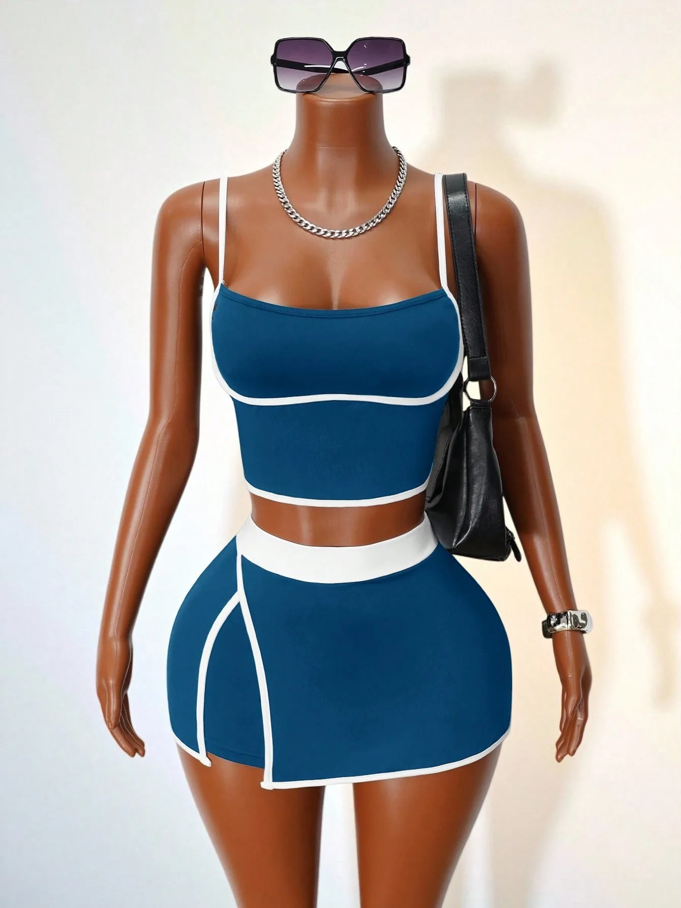 Women's 2 Piece Outfit Summer Contrast Trim Camisole Cropped Top High Waisted Skinny Beach Resort Style Mini Skirt 2 Piece Set