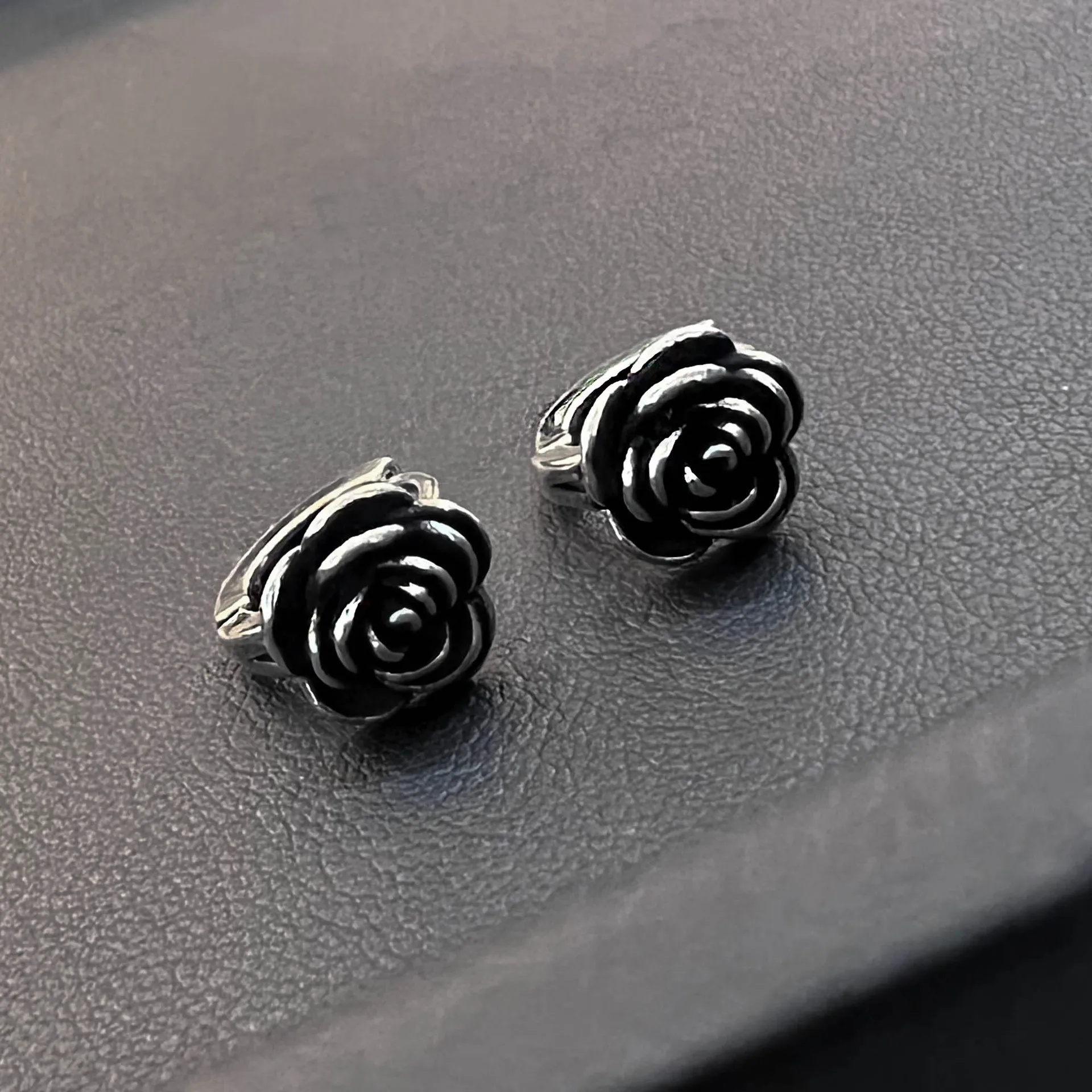 Foydjew 2022 Trend Personalized Retro Rose Flowers Camellia Earrings Ear Buckle Women\'s Design Thai Silver Hoop Earring