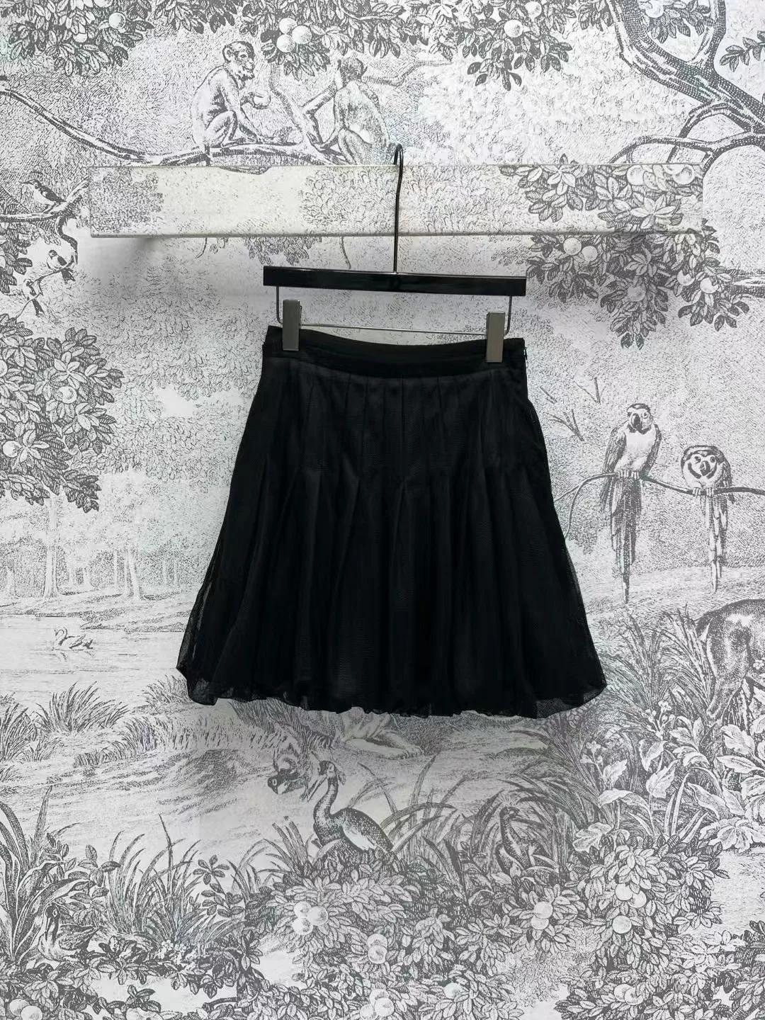 High end customized women's fashionable pleated mesh short skirt