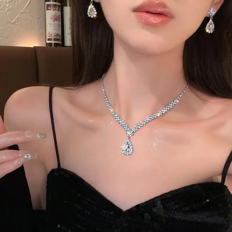 Sparkling Rhinestone Necklace Drop Earrings for Women Geometric Water Droplet Pendant Necklaces Wedding Bride Jewelry Sets