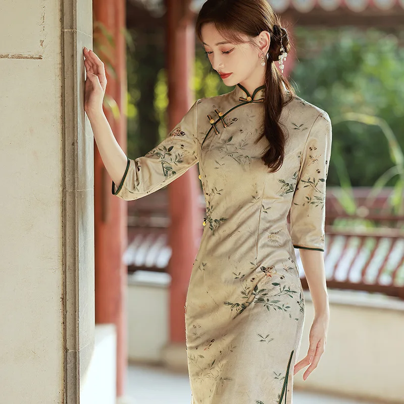 Abito da sera classico Vintage con bottoni Cheongsam autunno lungo Slim Fit Qipao abito elegante da donna in stile tradizionale cinese