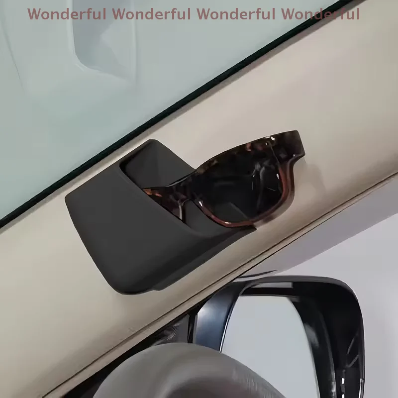 

Suitable for All Seasons Stylish Car Organizer Storage Box - Durable Minimalist Design for Glasses & Phone