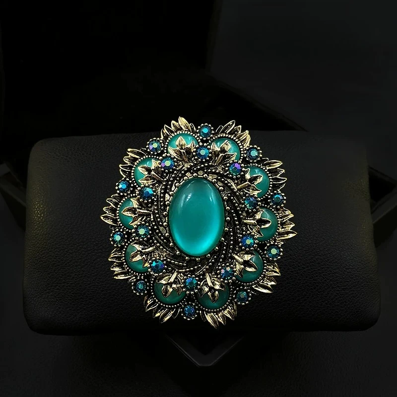 Vintage Palace Oval Opal Brooch Large Luxury Rhinestone Lapel Pin Women Elegant Coat Suit Dress Wedding Party Jewelry Gift 1932