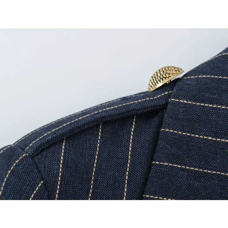 Gestreifter Damen-Blazer, kurz geschnitten, mit gekerbtem Revers, zweireihig, Metallknöpfe, Vintage-Militärstil, Herbst-Oberbekleidung – Detail 8