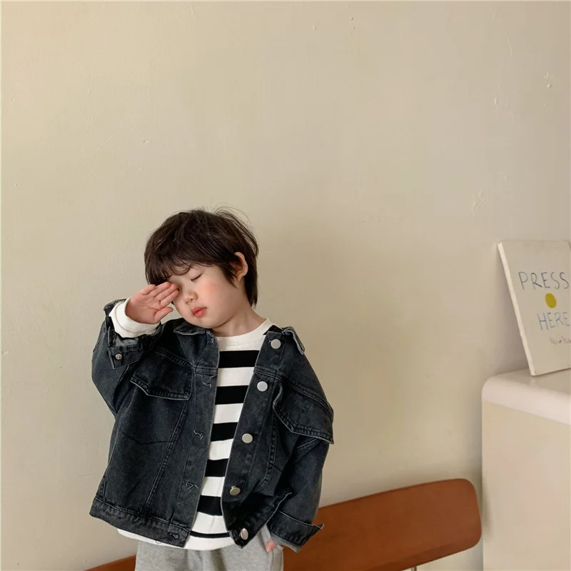 1-8 سنوات الأطفال ملابس خارجية غير رسمية فضفاضة بالأزرار الصبي الفتاة معاطف الدنيم خمر 2025 ربيع الخريف جديد الاطفال الدنيم الستر