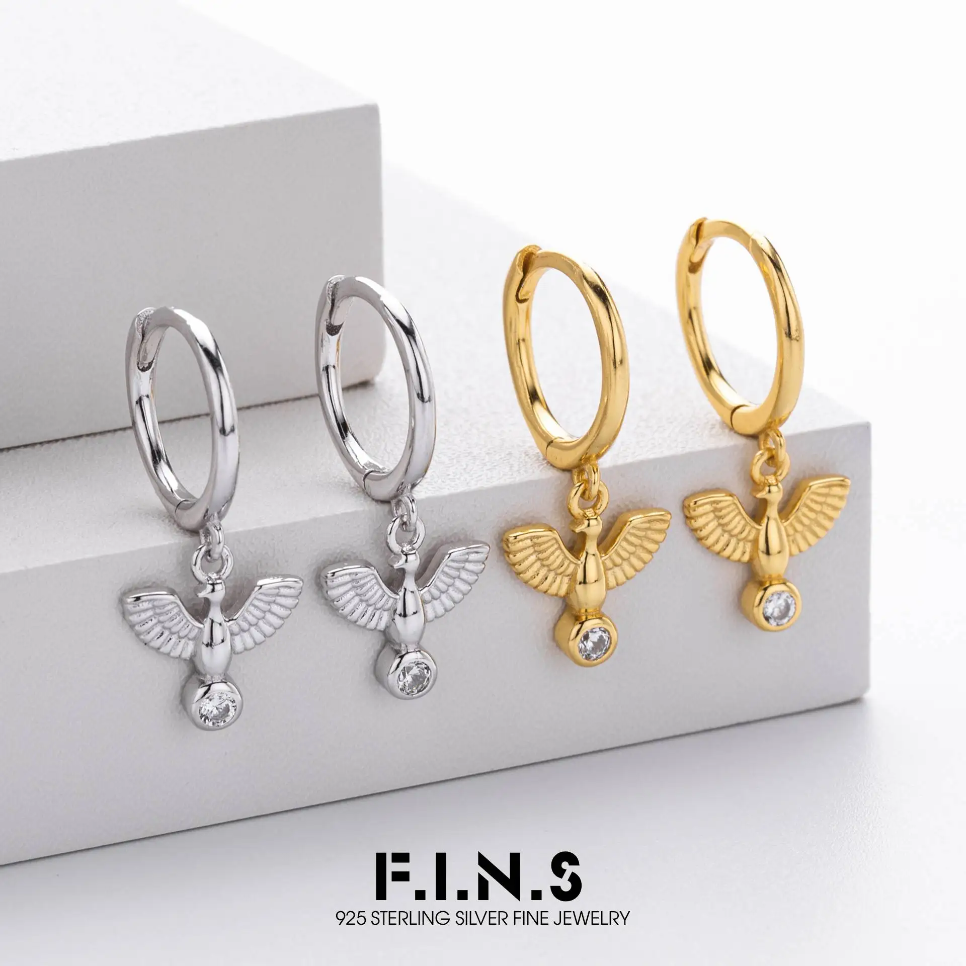 F.I.N.S Trendy S925 Sterling Silver Bird Inlaid Zircon Small Hoop Earrings for Women Chic Piercing Ear Huggies Female Pendient