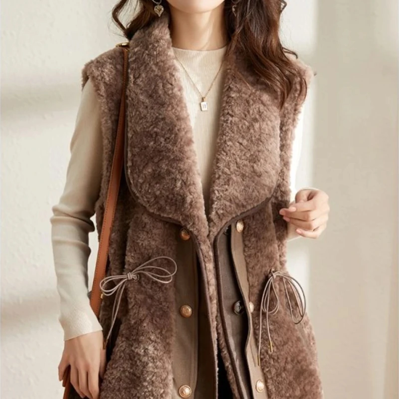 New Outerwear Demi-season Elegant Autumn Lady Giletes Classic Sleeveless Warm Pretty Drawstring Women's Lamb Plush Vests Loose