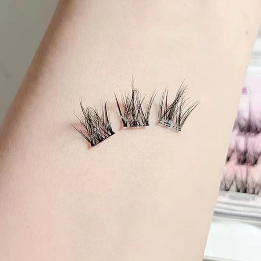 プレスオンセルフ接着クラスターラッシュ ナチュラルルック 接着剤不要 セグメントアイラッシュ ブラック ハンドメイド 個別まつげ