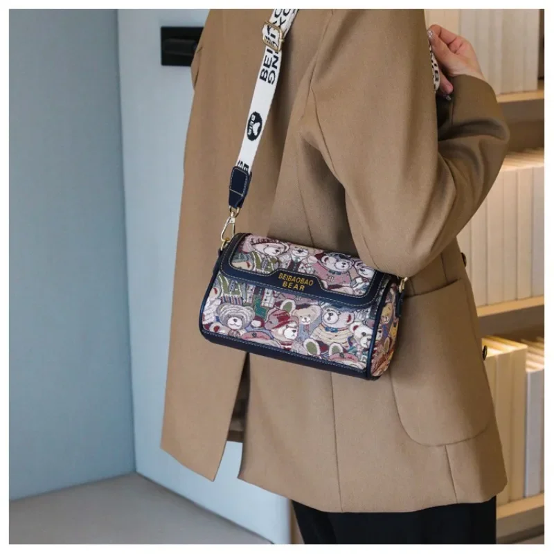 2024Fashion Trend New Women's Bag Niche Design Original Cartoon Bear Shoulder Bag Western StyleExquisite Versatile Crossbody Bag