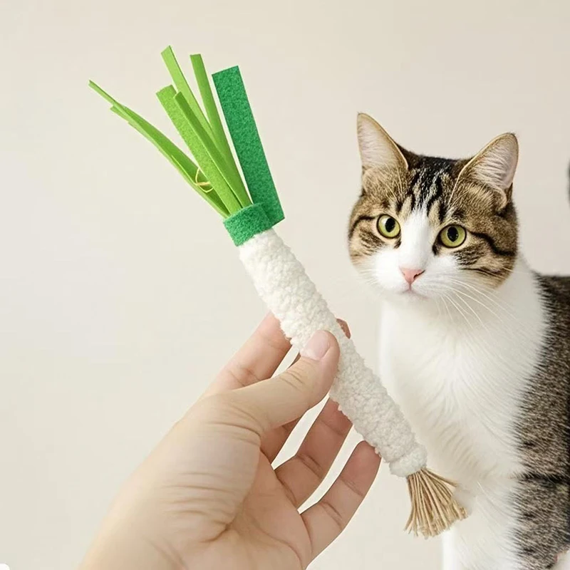 Hot sale Cat Chew Toy Scallion-Shaped Catnip Molar Stick Bell for Kitten Teething Relief Teeth Cleaning Training Cat Toy