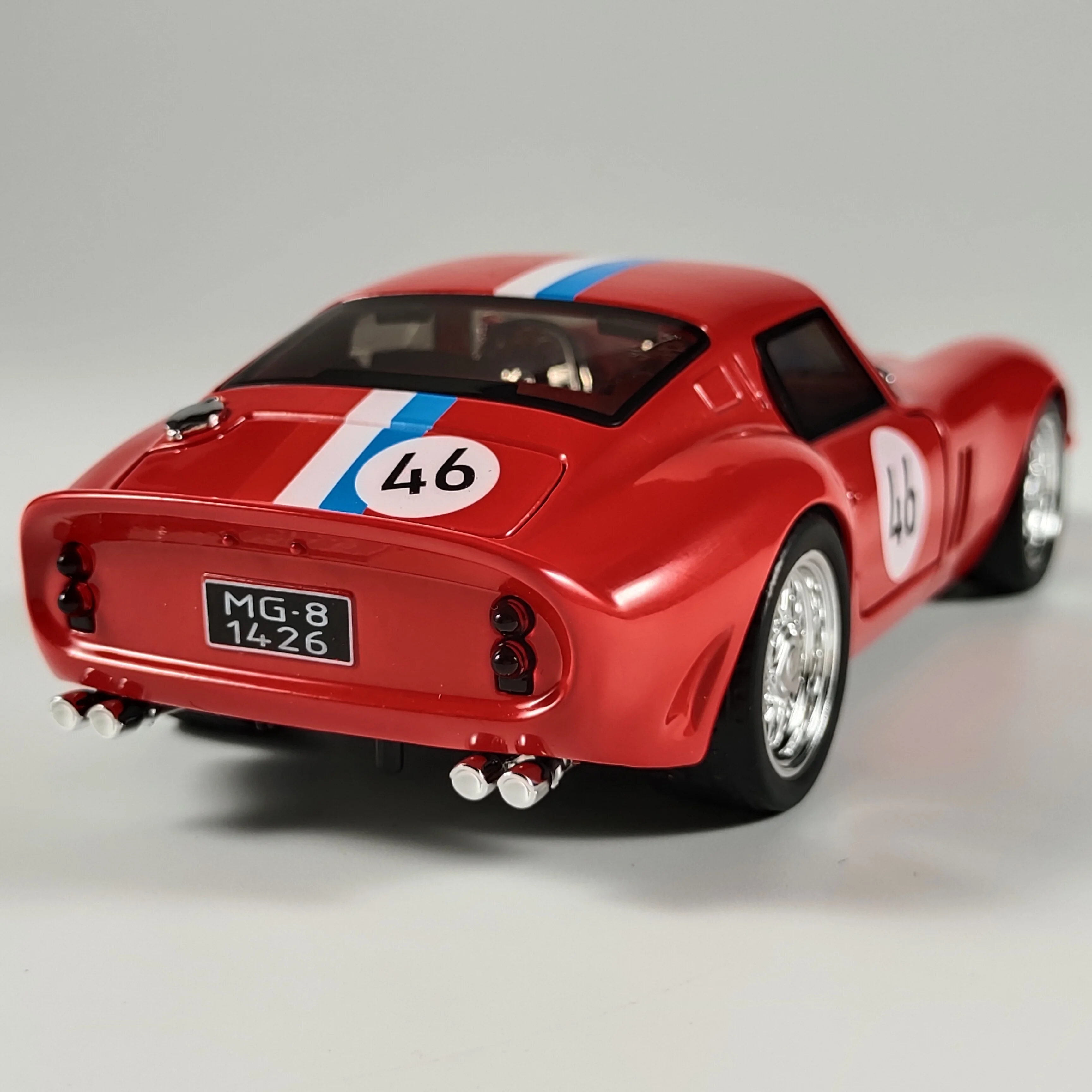 1:32 250 GTO Super Sports Car Alloy Diecast Model Car Metal Light And Sound Pull Back Collectibles Hobby Holiday Present Friend