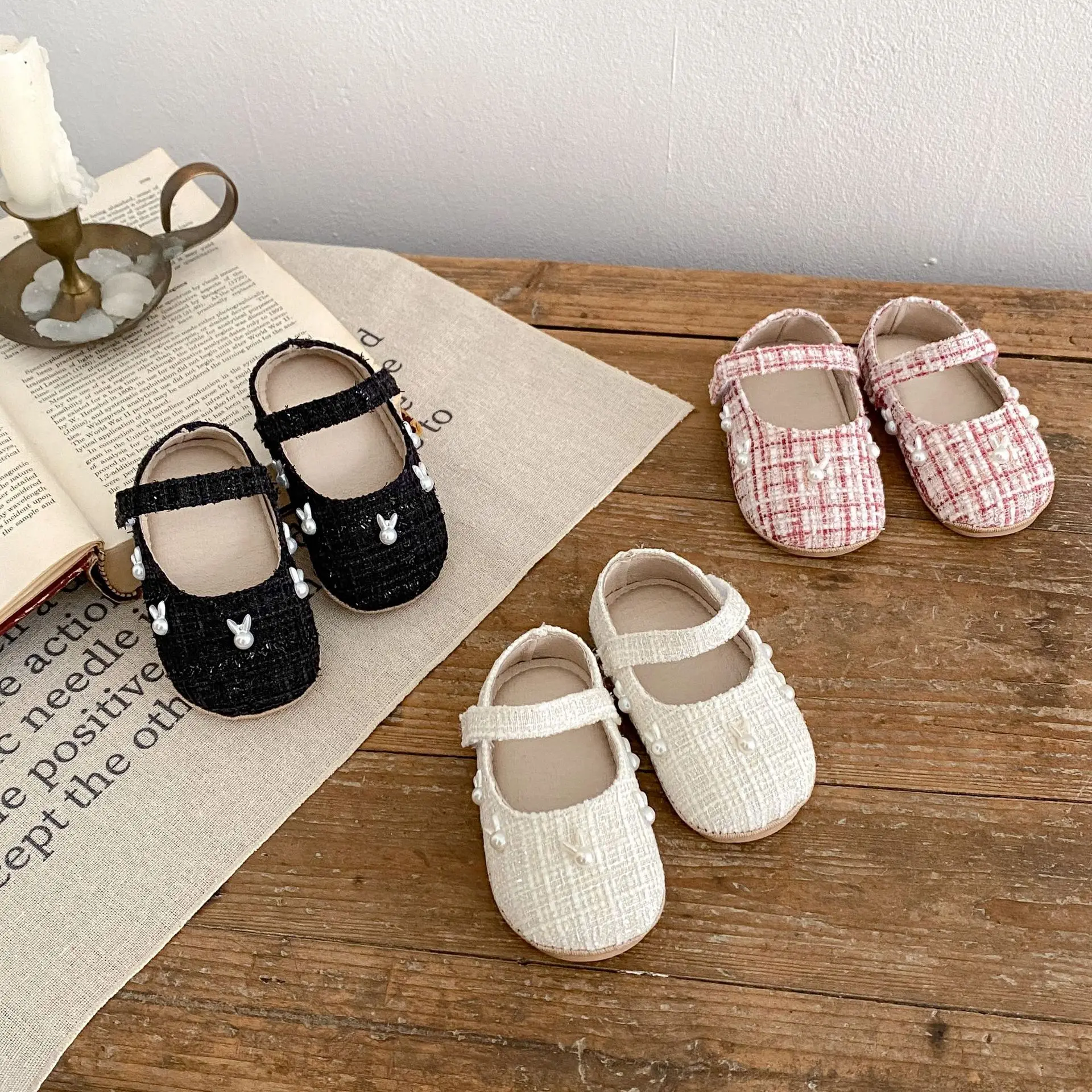 

2025 Spring Baby Girl Shoes Bunny Details Cute Lady Style Breathable Non-Slip Soft Sole 3 Colors 0-18 Months​