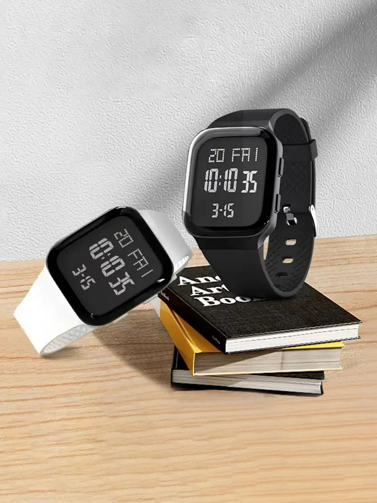 ساعة يد عصرية للشباب في سن المراهقة ساعة يد رقمية كبيرة الحجم للنساء ساعة عصرية للرجال ساعة يد رائعة مقاومة للماء منبه بتوقيت مزدوج