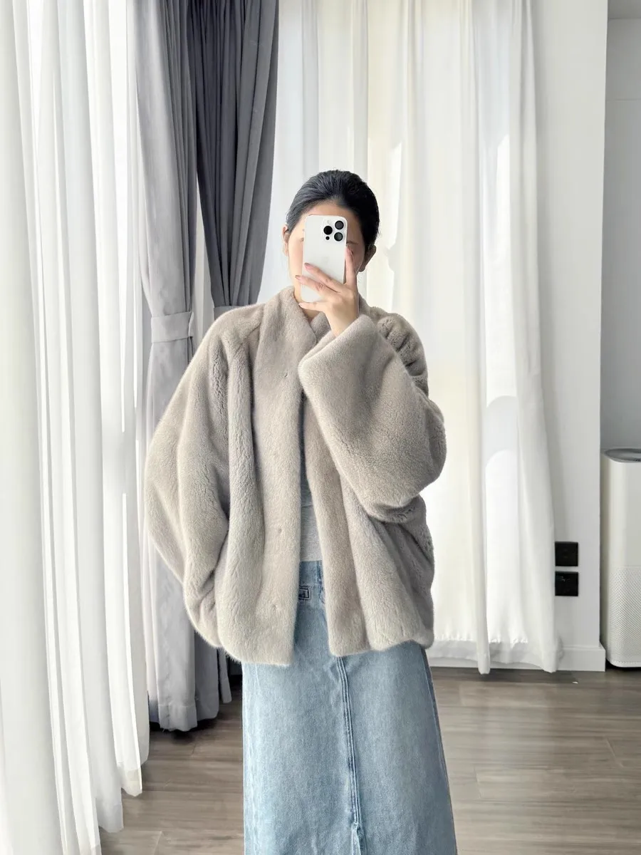

Lautaro Winter Luxury Elegant Stylish Thick Warm Hairy Soft Faux Mink Fur Coat Women Long Sleeve Stand Collar Chic Fluffy Jacket