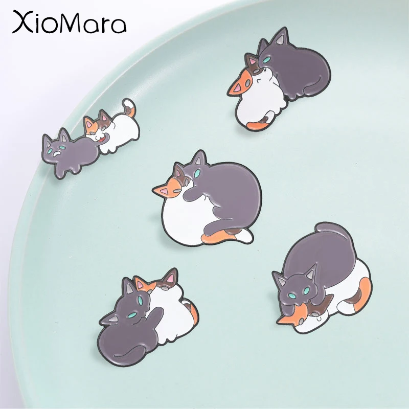 Cute Cartoon Tri-Color Cat and Blue Short-Haired Cat Enamel Pin,Fun Playful Hug Badge,Fashion Accessory,Best Gift for Cat Lover