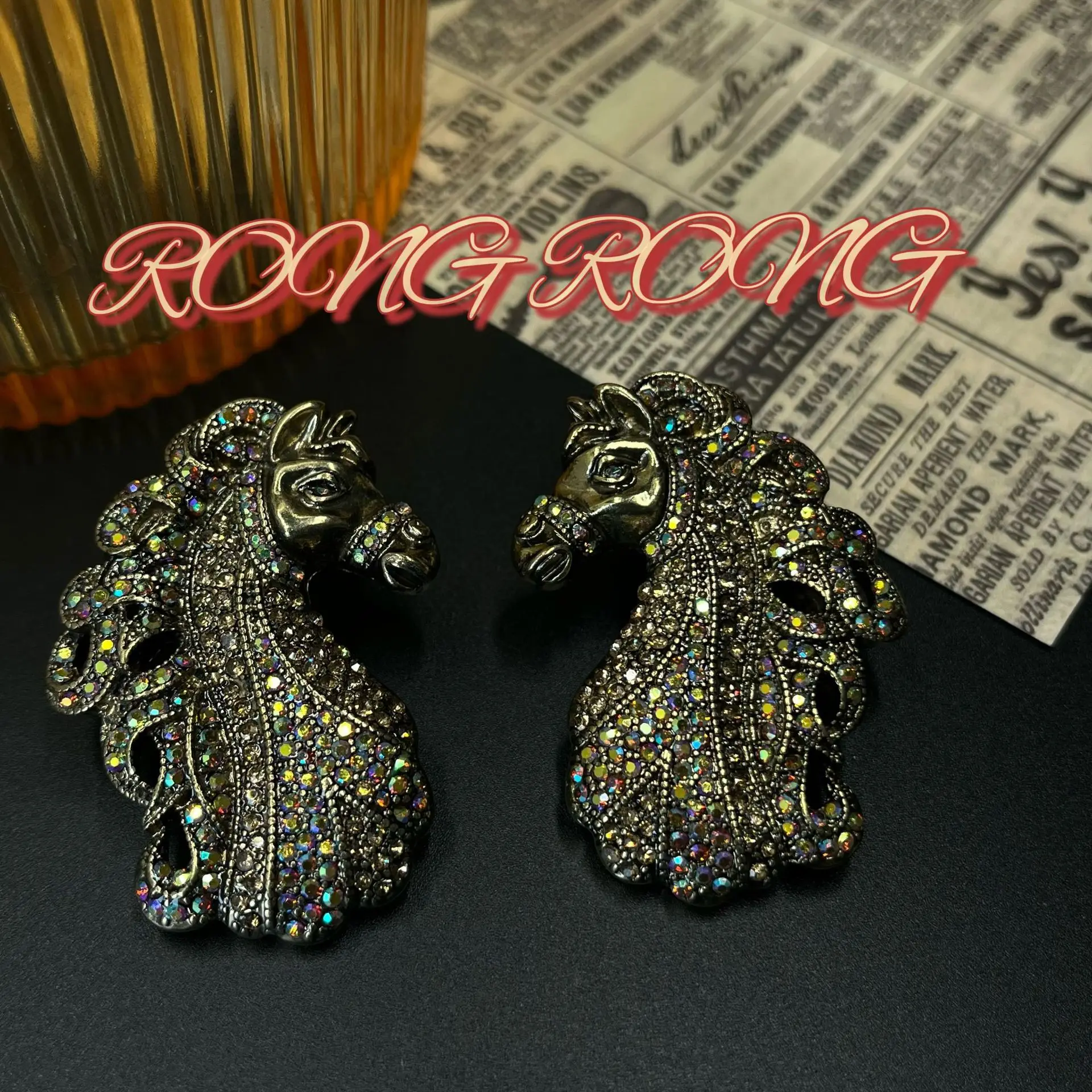 Vintage European and American Full Diamond Double Head Horse Earrings Personality Exaggerated Light Luxury High-end Earrings