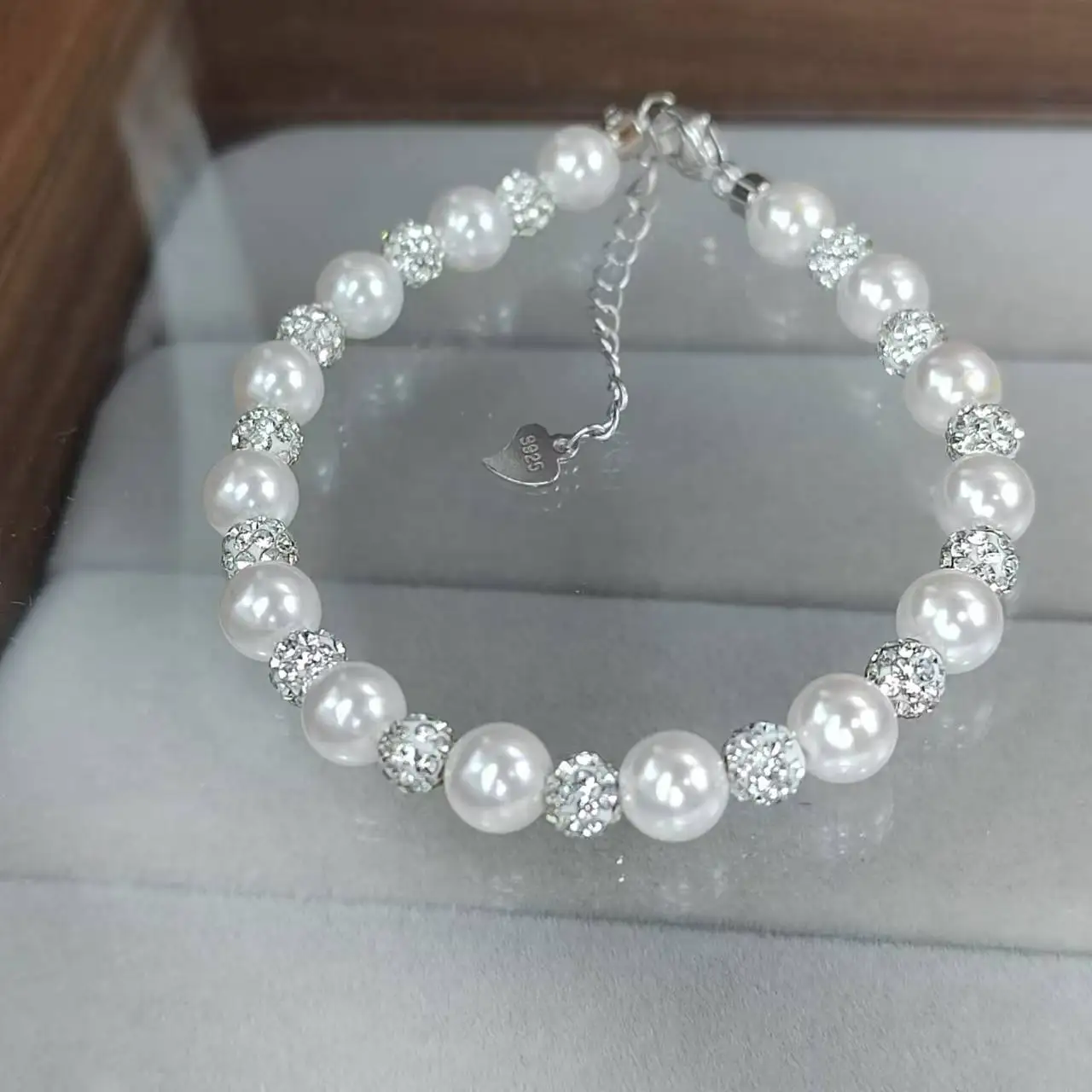 Pearl zircon bracelet for women,Simple and Elegant, Versatile and Fashionable,jewelry gift for sisters