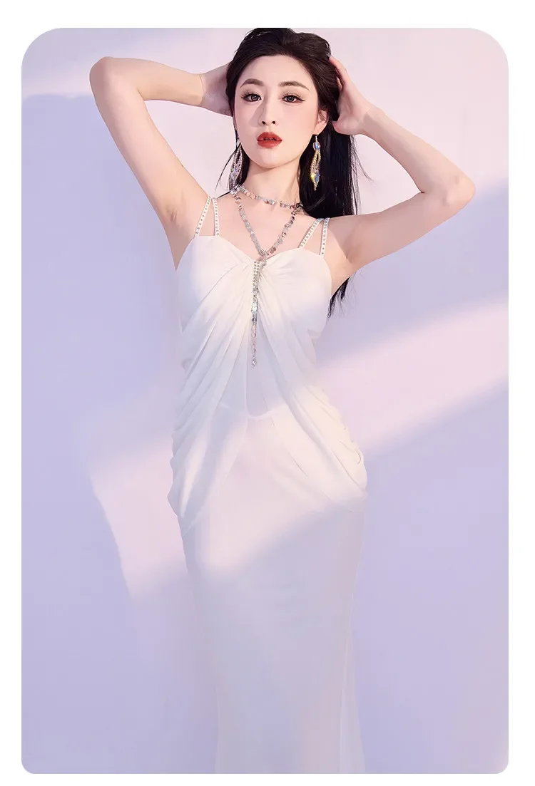 Neues Bauchtanz-Übungsoutfit, Trägerkleid, sexy Bauchbedeckung, orientalisches Tanzkostüm für Auftritte, professionelles Bauchtanz-Outfit. – Detail 15
