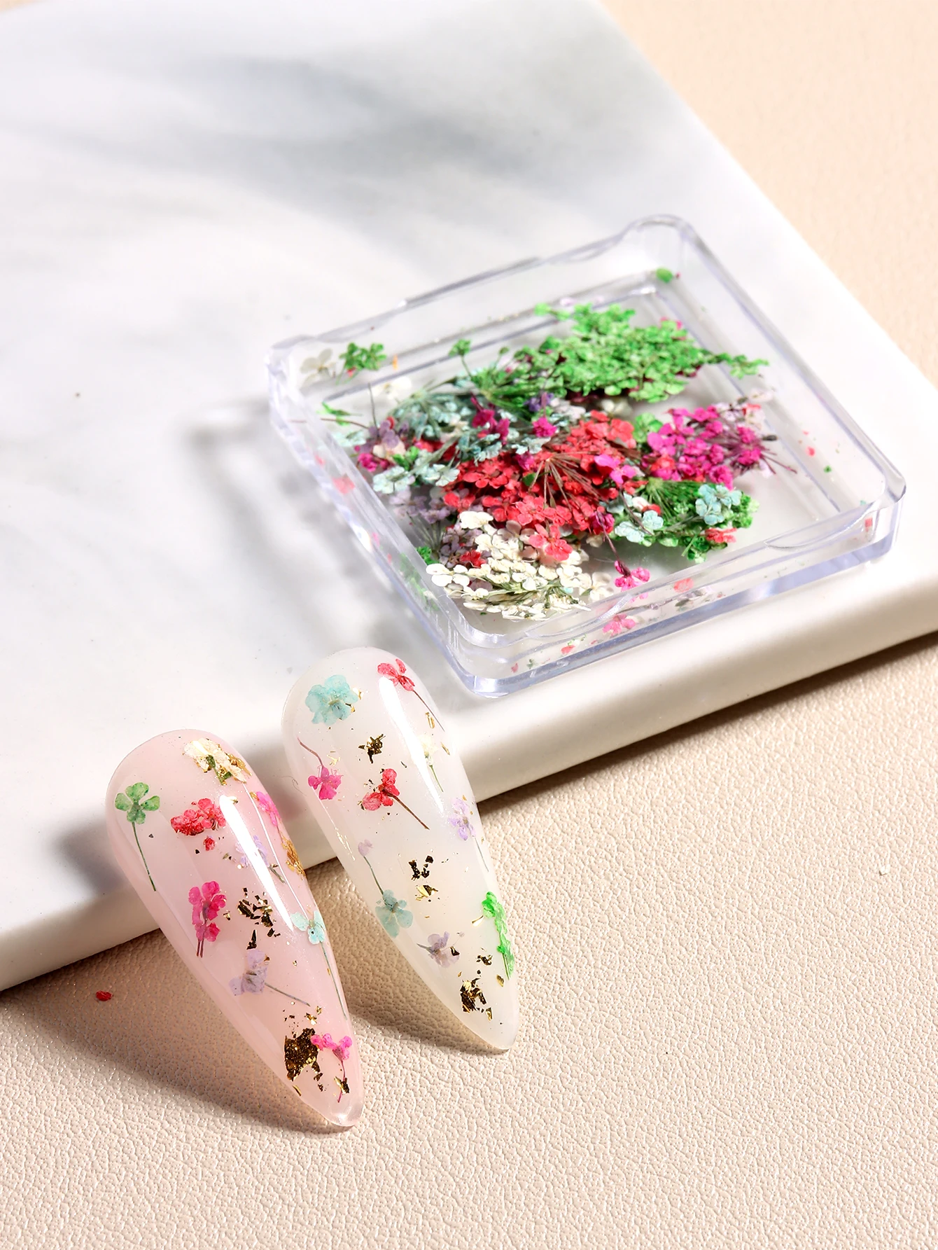 Gemischte Bunte Natürliche Blumen Nagelkunst-Charms Klein-Blau Gelb Rot Fünfblättrige Blume Natürliche Florale Maniküre-Accessoires – Detail 17
